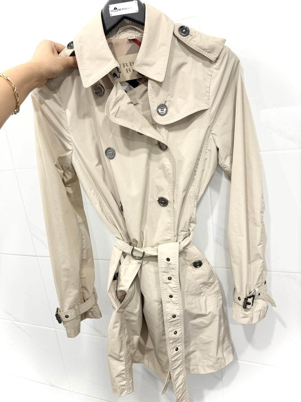 정품 버버리 트렌치코트 발모랄 연한베이지 uk10