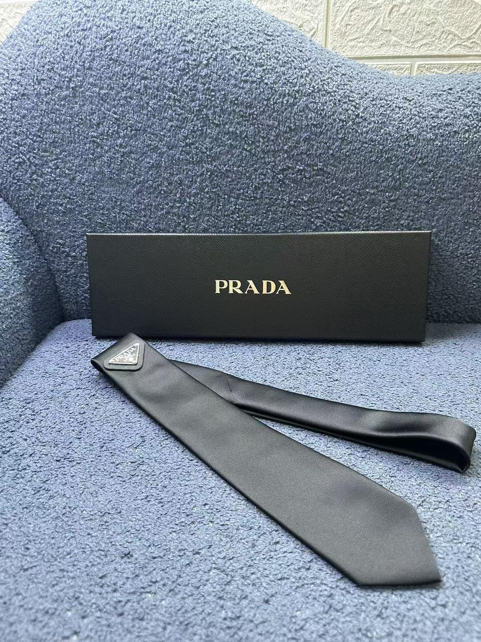 PRADA    프라다  넥타이