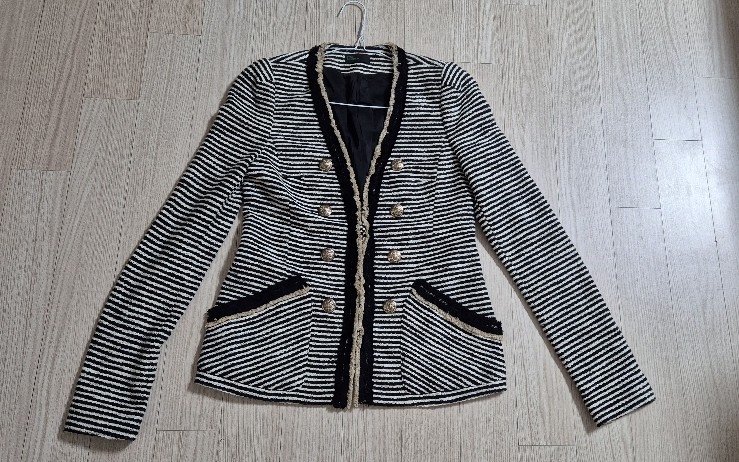 베네통. 트위드쟈켓 55사이즈