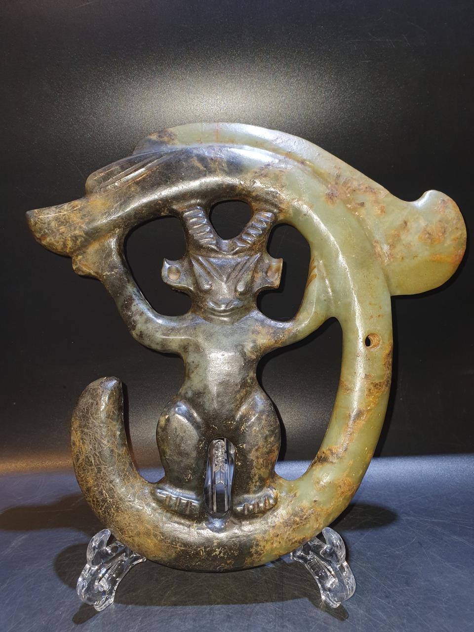 홍산문화 C룡 태양신 조각품