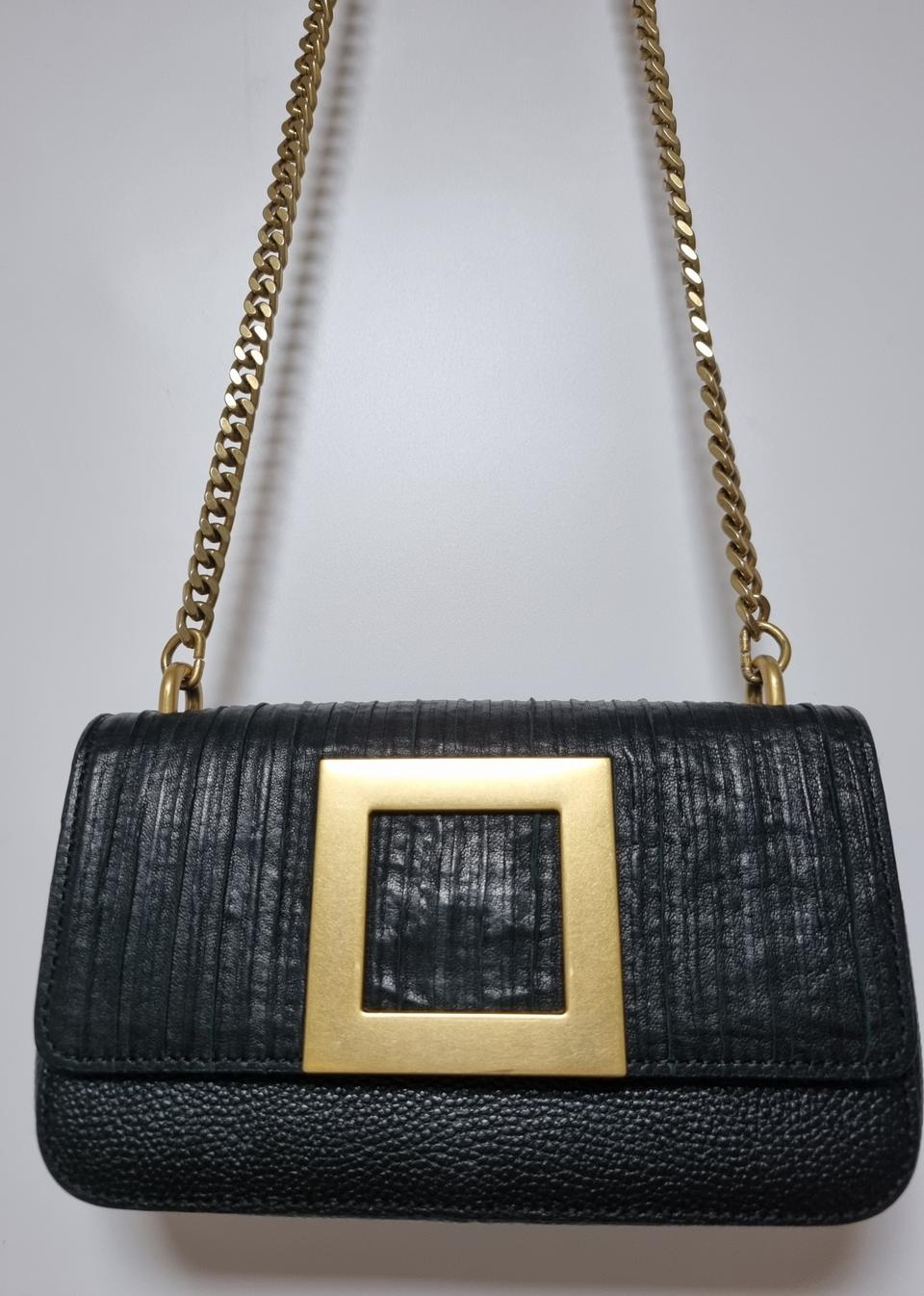 루즈 앤 라운지 블랙 체인백