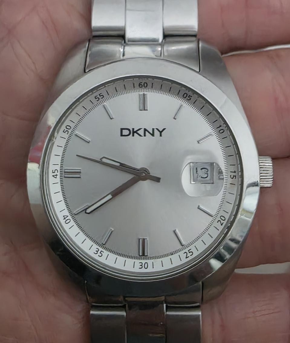 DKNY NY1273 화이트 스틸모더니스트 클래식 시계