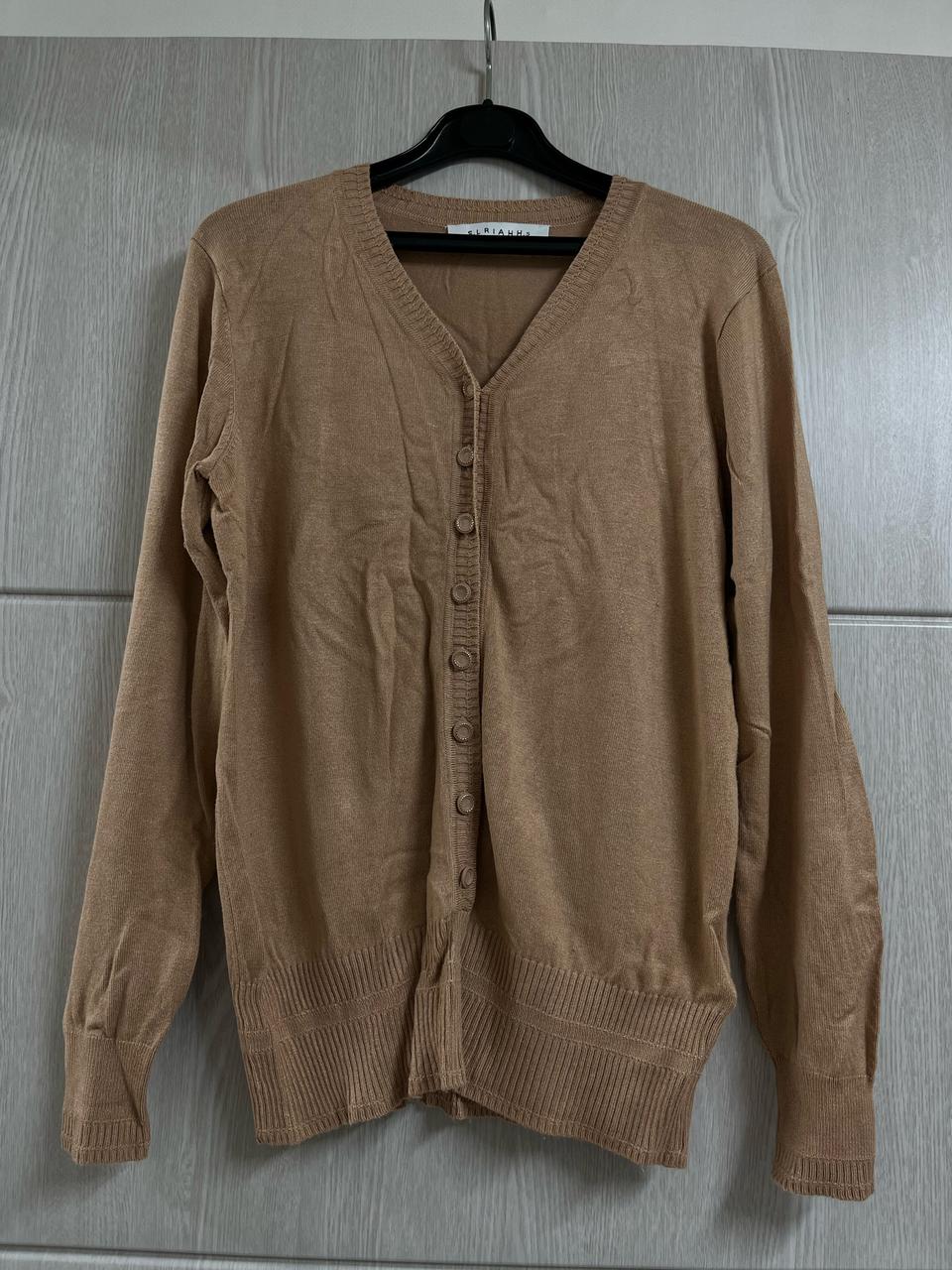 에셀리아 가디건