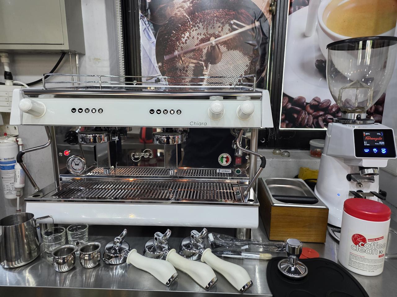 비에프씨 키아라 커피머신에 피오렌자 자동 그라인더 포함