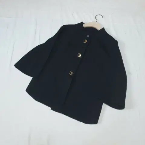 온앤온 니트 가디건