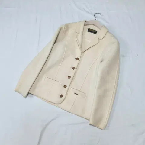 가이거 아이보리 울 자켓