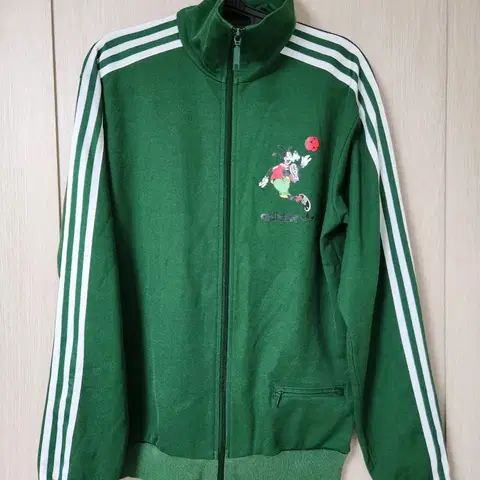 아디다스 디즈니 구피 트랙탑 져지 사이즈M