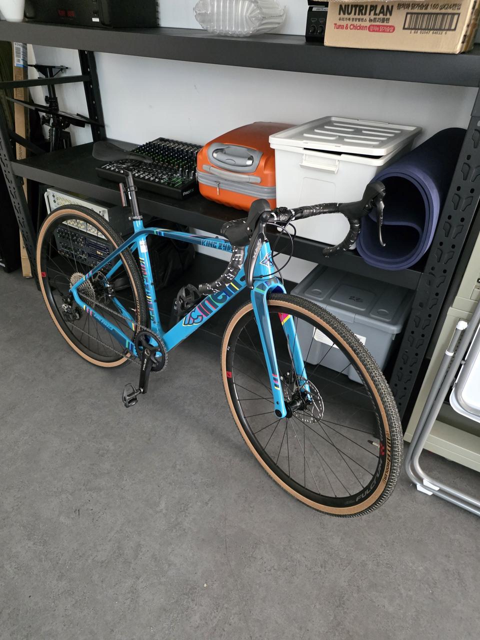 킹 자이데코 로드자전거 거이 새거 팝니다