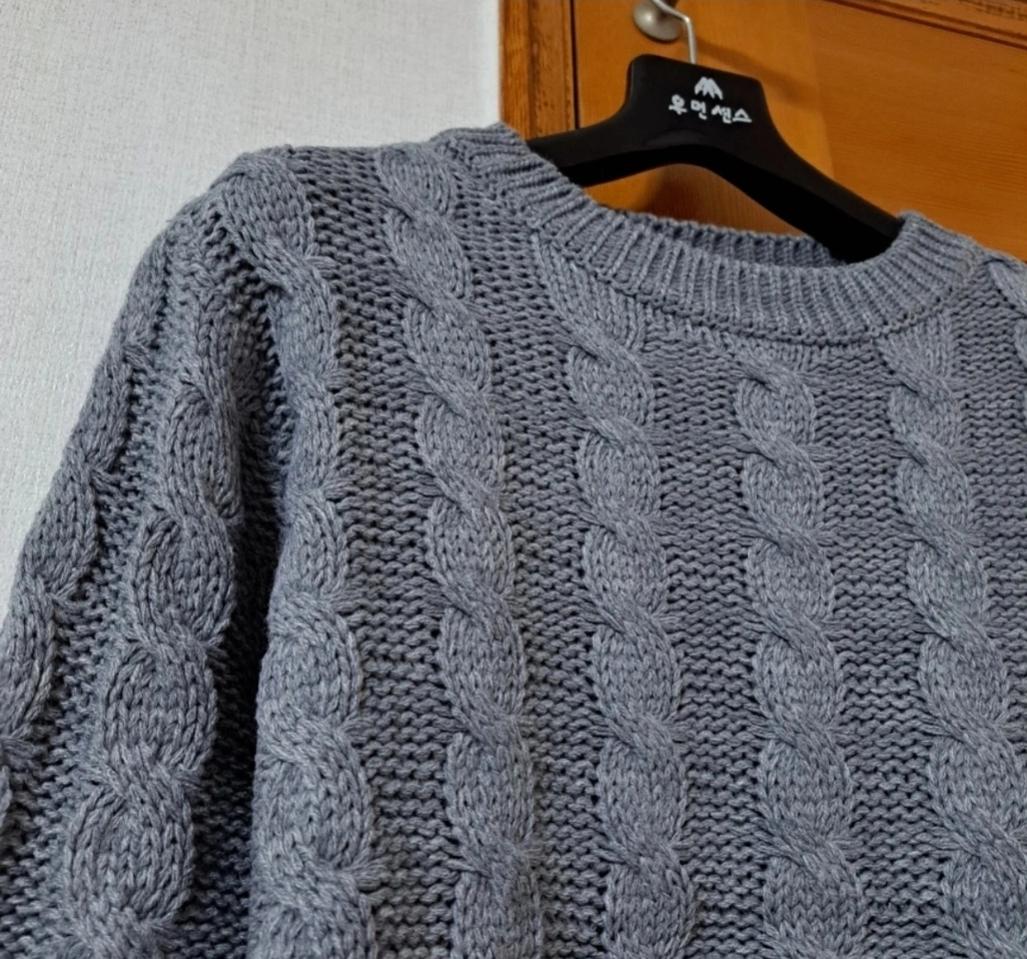 여성 꽈배기 니트 새상품 10000원!!