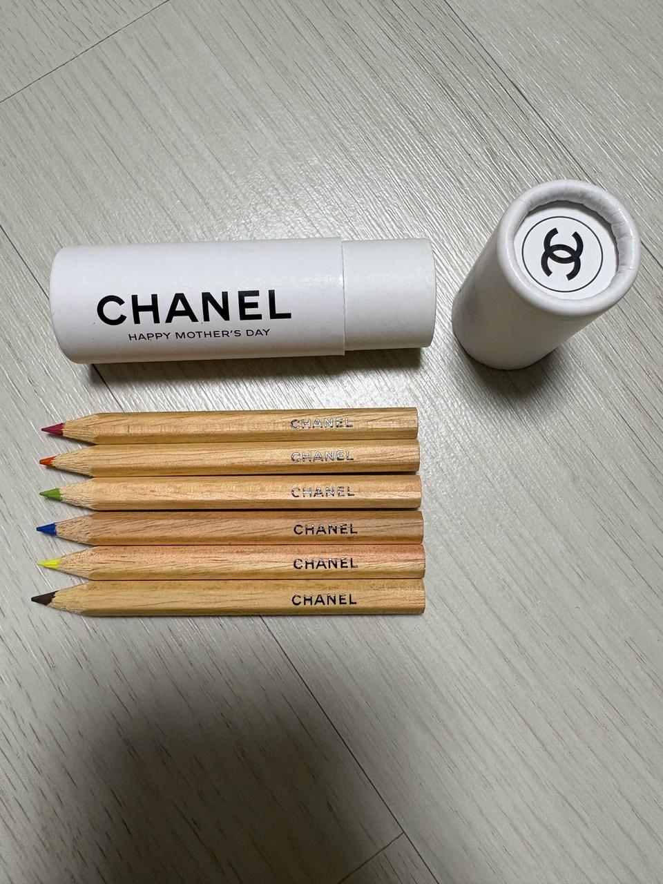샤넬 색연필 세트
