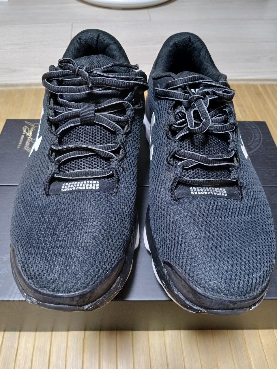 언더아머 운동화 (260mm)