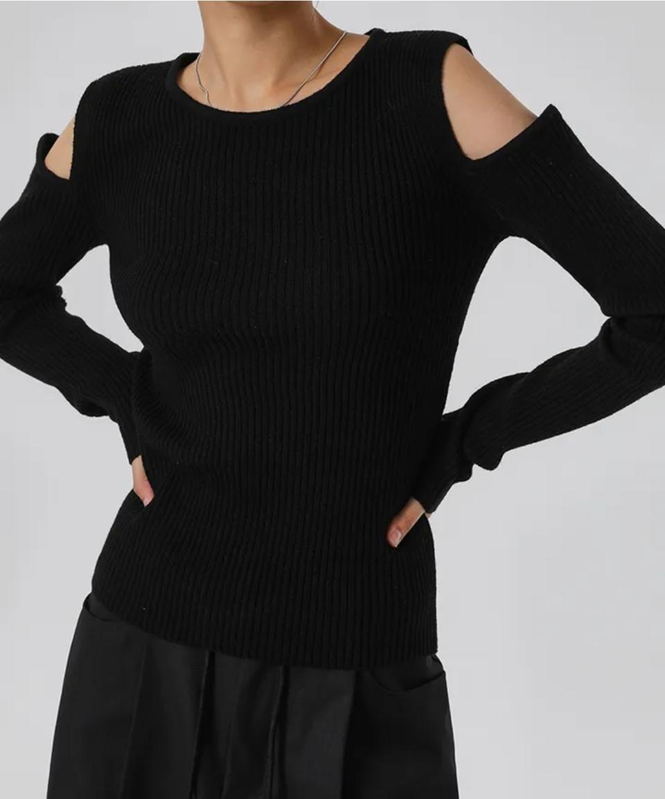 블랙업 야룬 오프숄더 캐시미어 니트 블랙 골지 어깨 검정 새상품