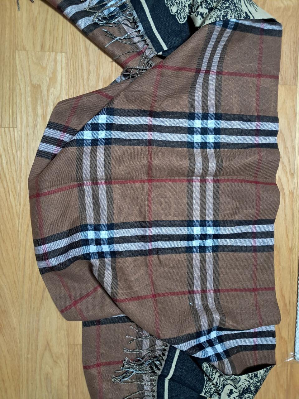 새상품  이쁜 머플러 더이상 금액안내려요