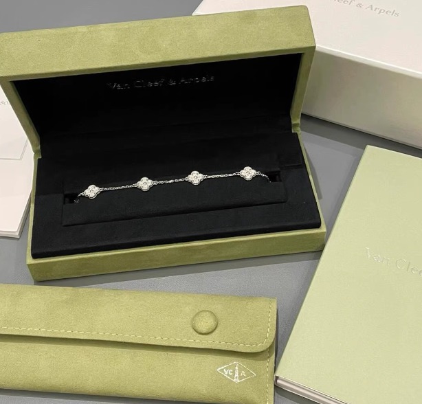 반클리프 아펠 팔찌