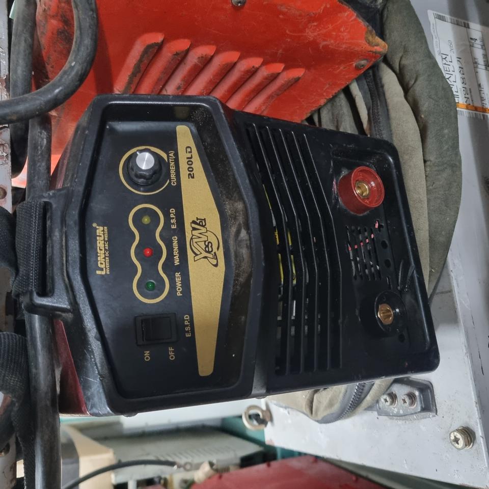 월드웰 아크용접기 200LD 22만원