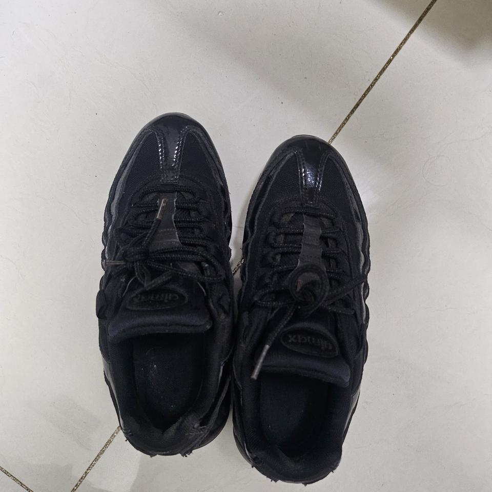 나이키 에어맥스 95 블랙 240 판매