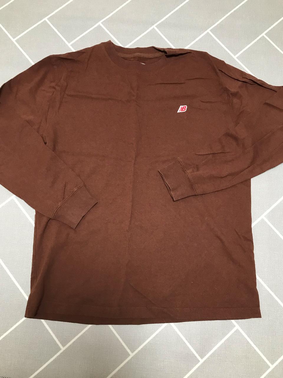 뉴발란스 티셔츠