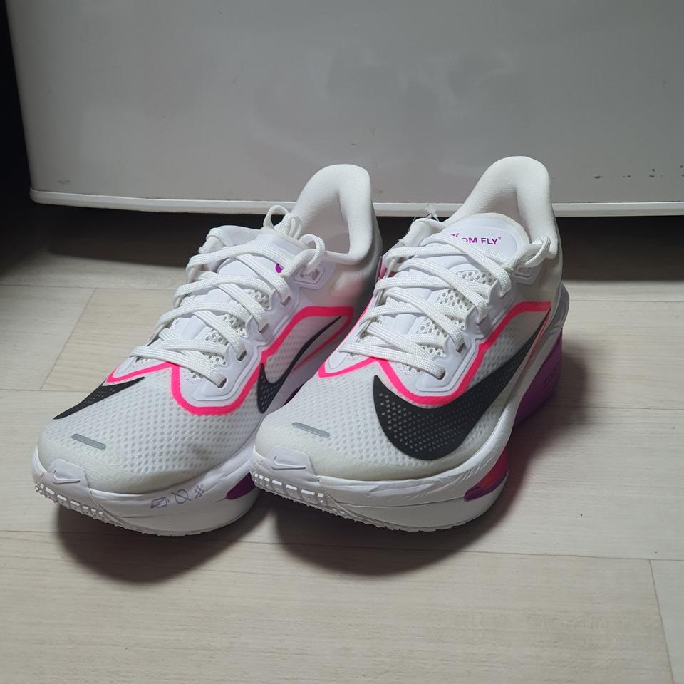 나이키  줌 플라이 6 러닝화 230 새제품