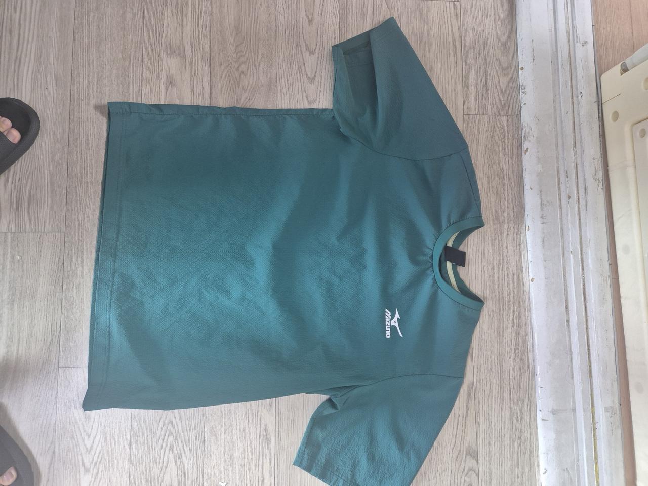 미즈노 그린색 반팔 피스테