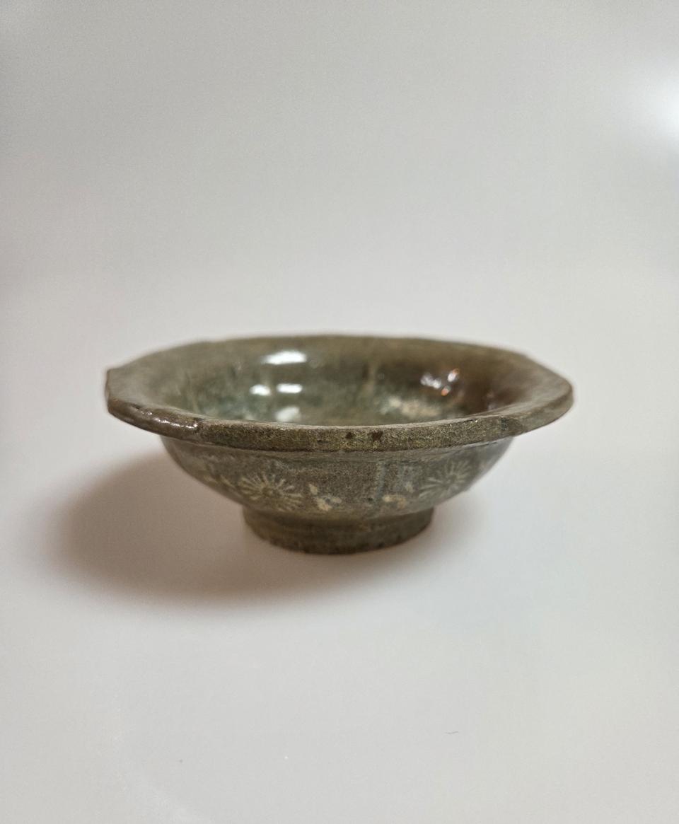 고미술품 고려시대 고려청자 백상감 국화문 화형접시