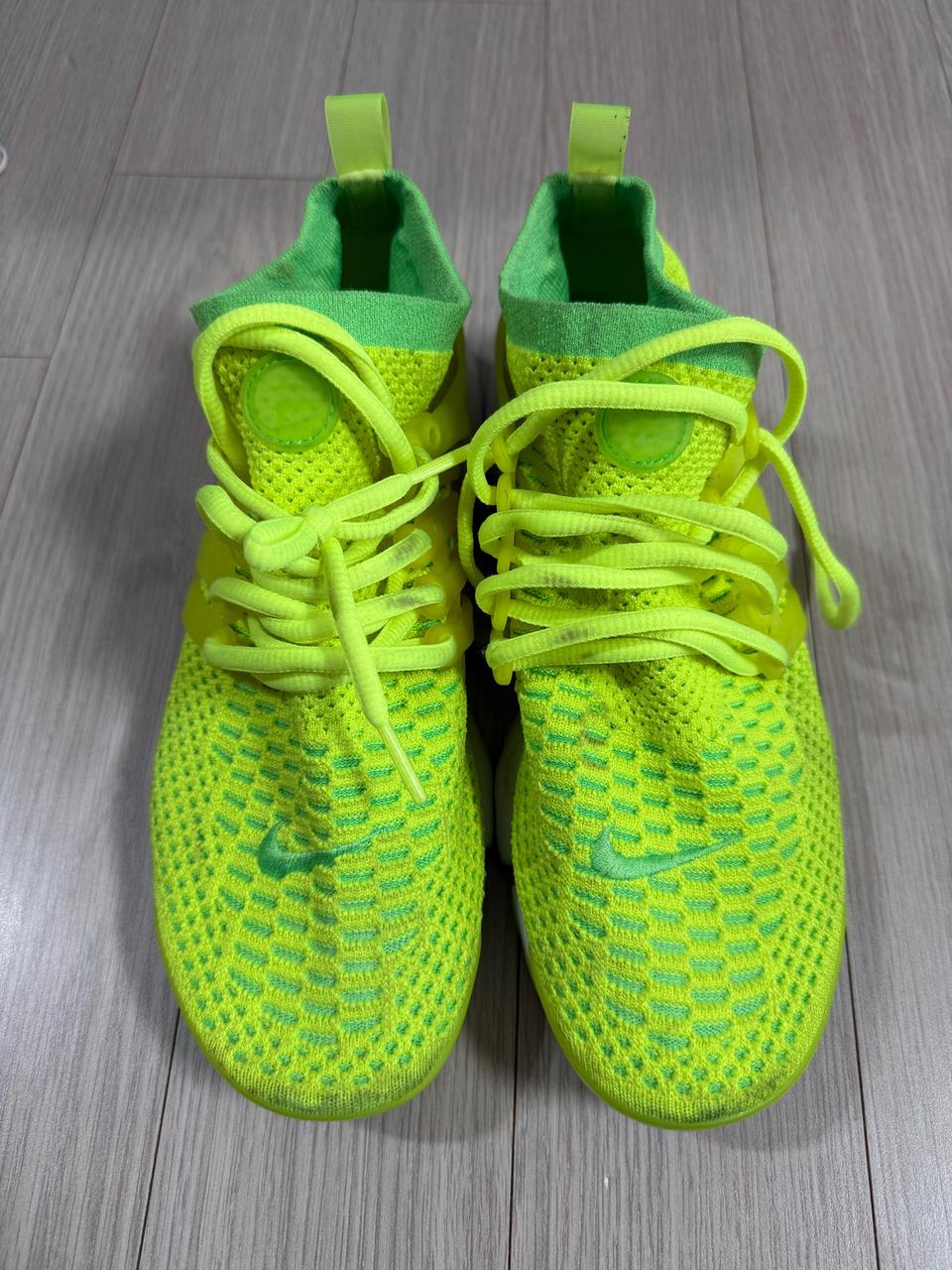 나이키 에어 프레스토 형광