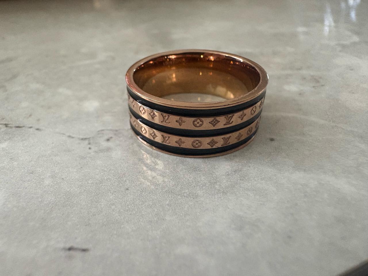 루이 써지컬 반지