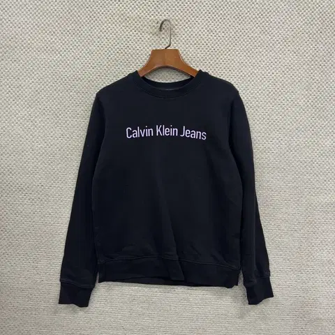 캘빈클라인 블랙 빅로고 약기모 맨투맨 95 D10636