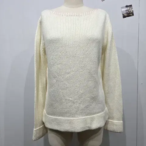 꾸레쥬 아이보리 핑크 스티치 니트