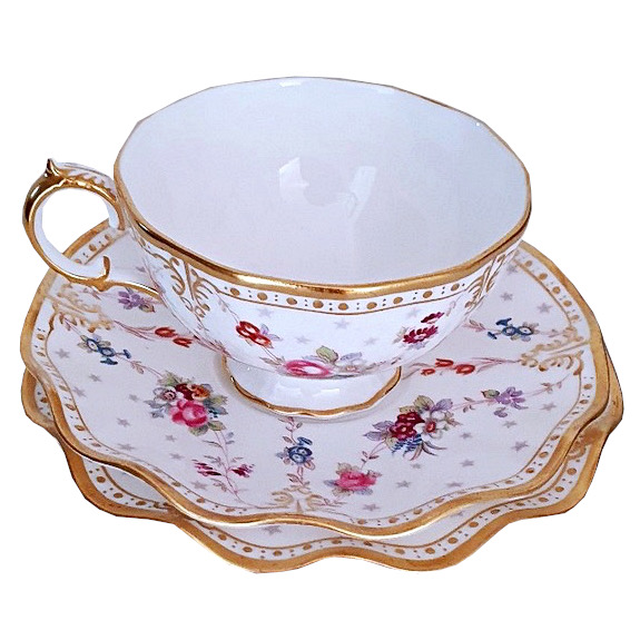 로얄크라운더비 로얄앙투아네트 찻잔 트리오