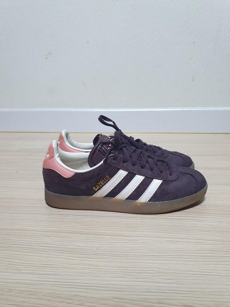 아디다스 가젤 스니커즈 235