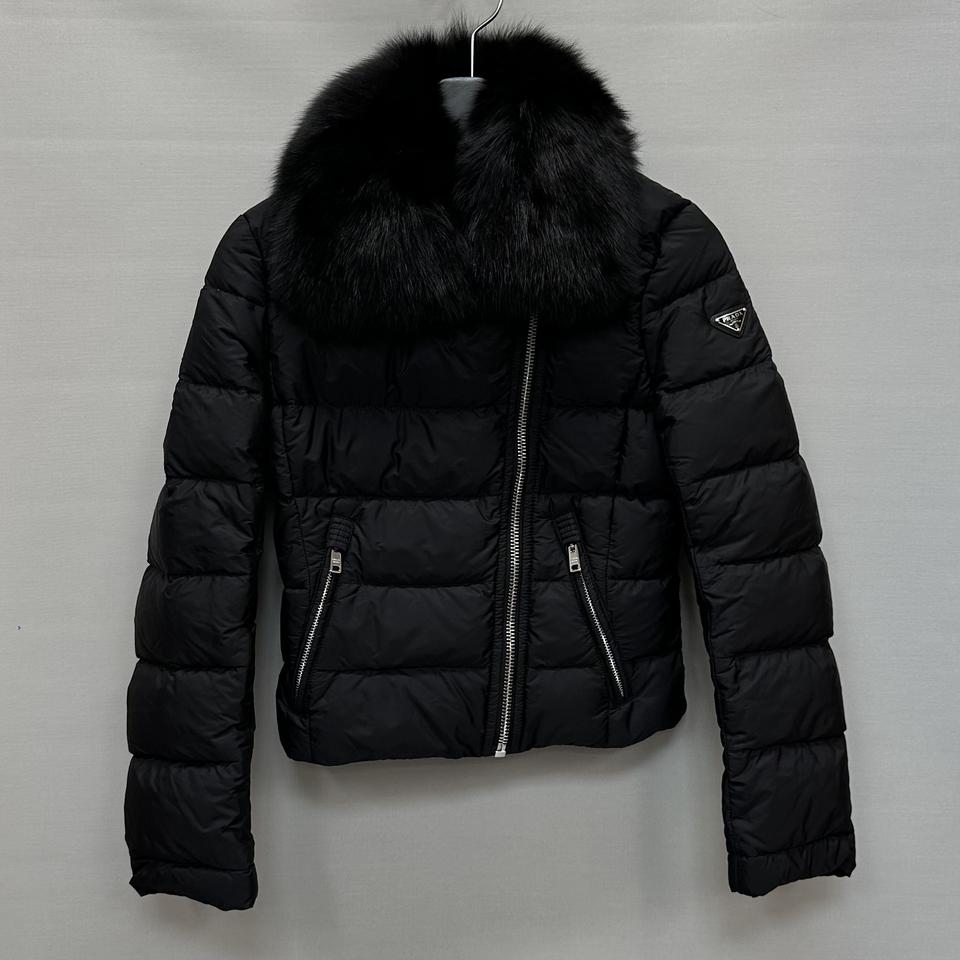 프라다 삼각로고 폭스퍼 숏 패딩 ( 44 )