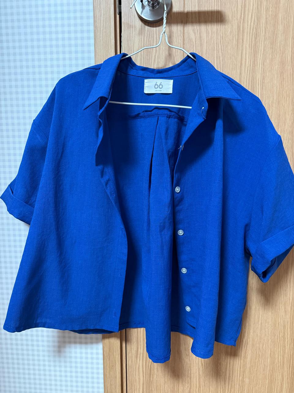육육걸즈 파란색 셔츠