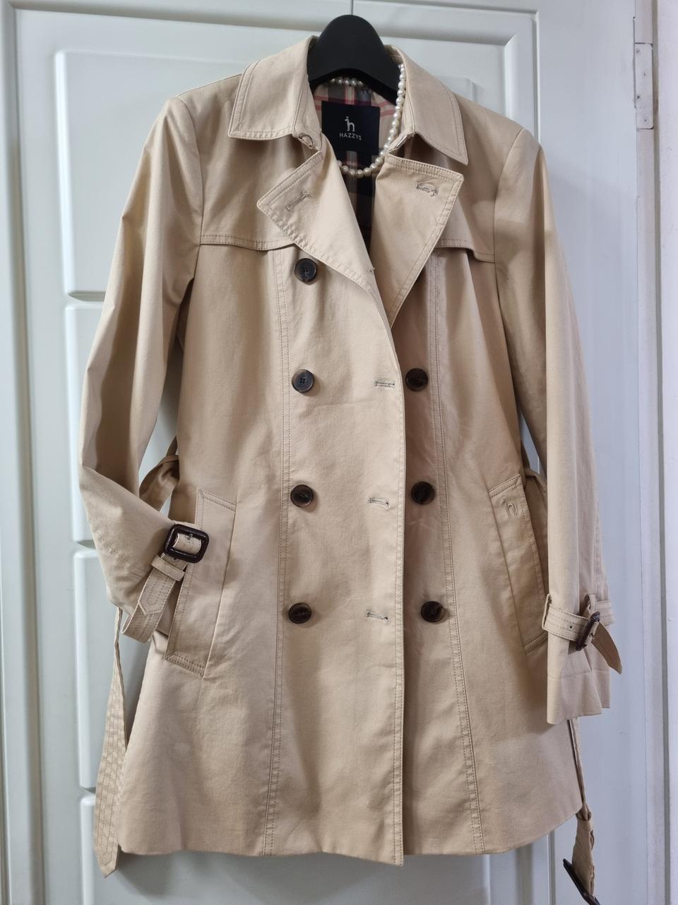 헤지스 베이지 하프 트렌치코트