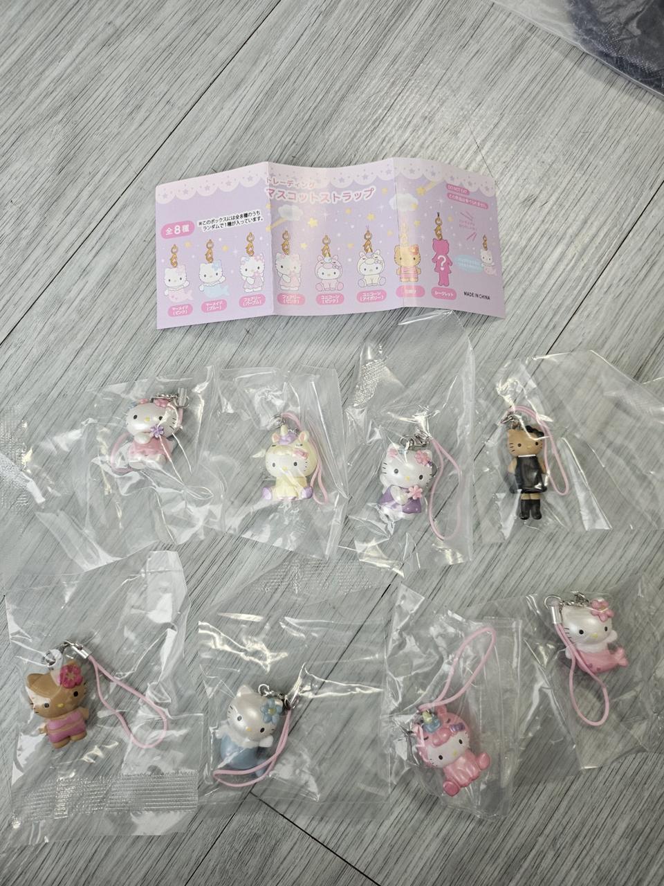 헬로키티 랜덤가챠 핸드폰고리