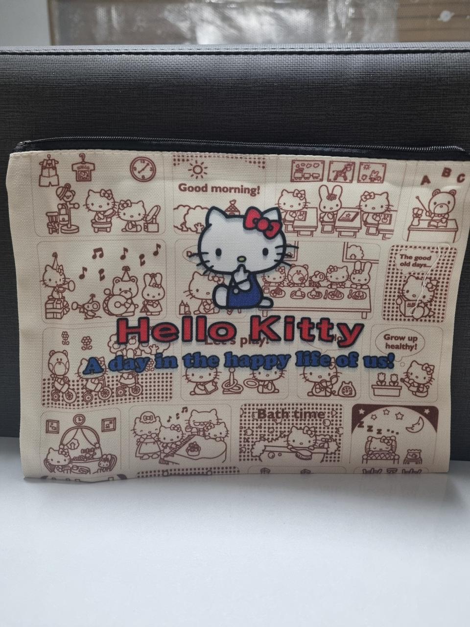 헬로키티 파우치