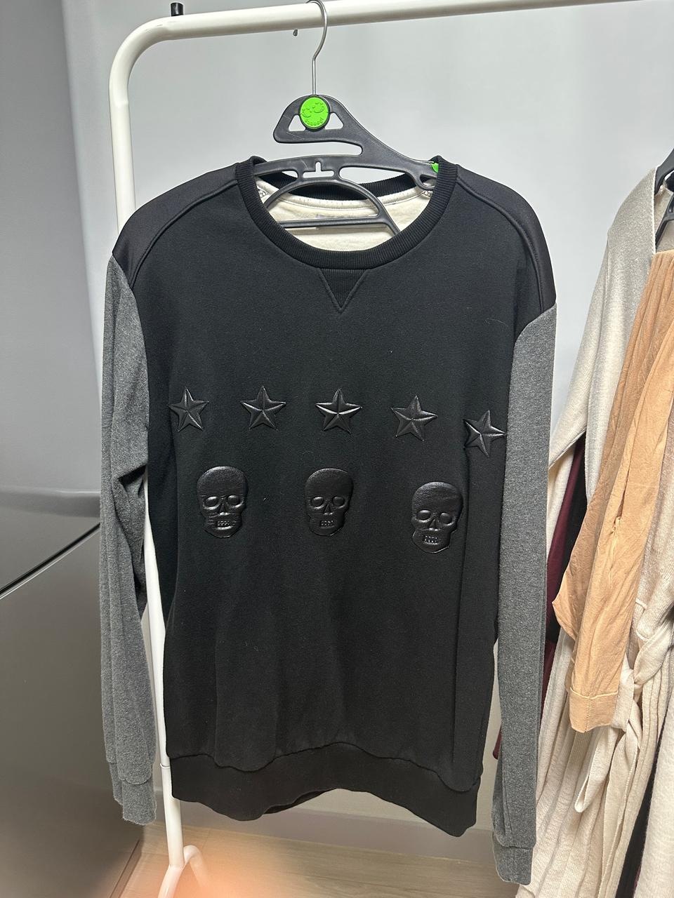 해골 블랙 그레이 맨투맨 free