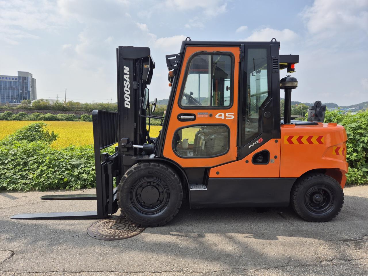두산디젤지게차 프로5 4.5톤 풀옵션
