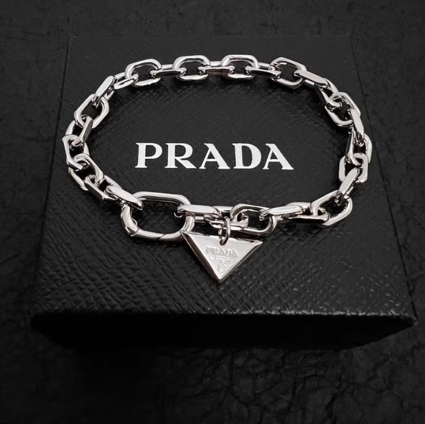 프라다팔찌