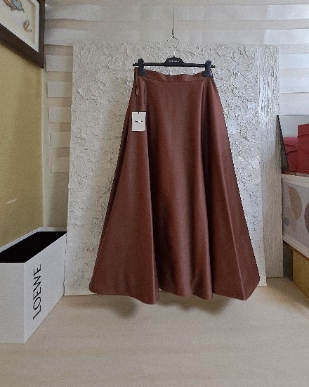 새상품(26~27)잘루즈. 모피전문 우아한 드레스 스커트