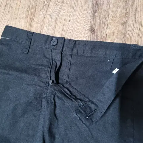 여성 검정 치마