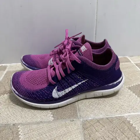 나이키 프리 4.0 플라이니트 245 플라이와이어