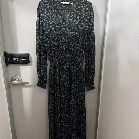 플라워 패턴 롱 드레스 & 아더 스토리즈