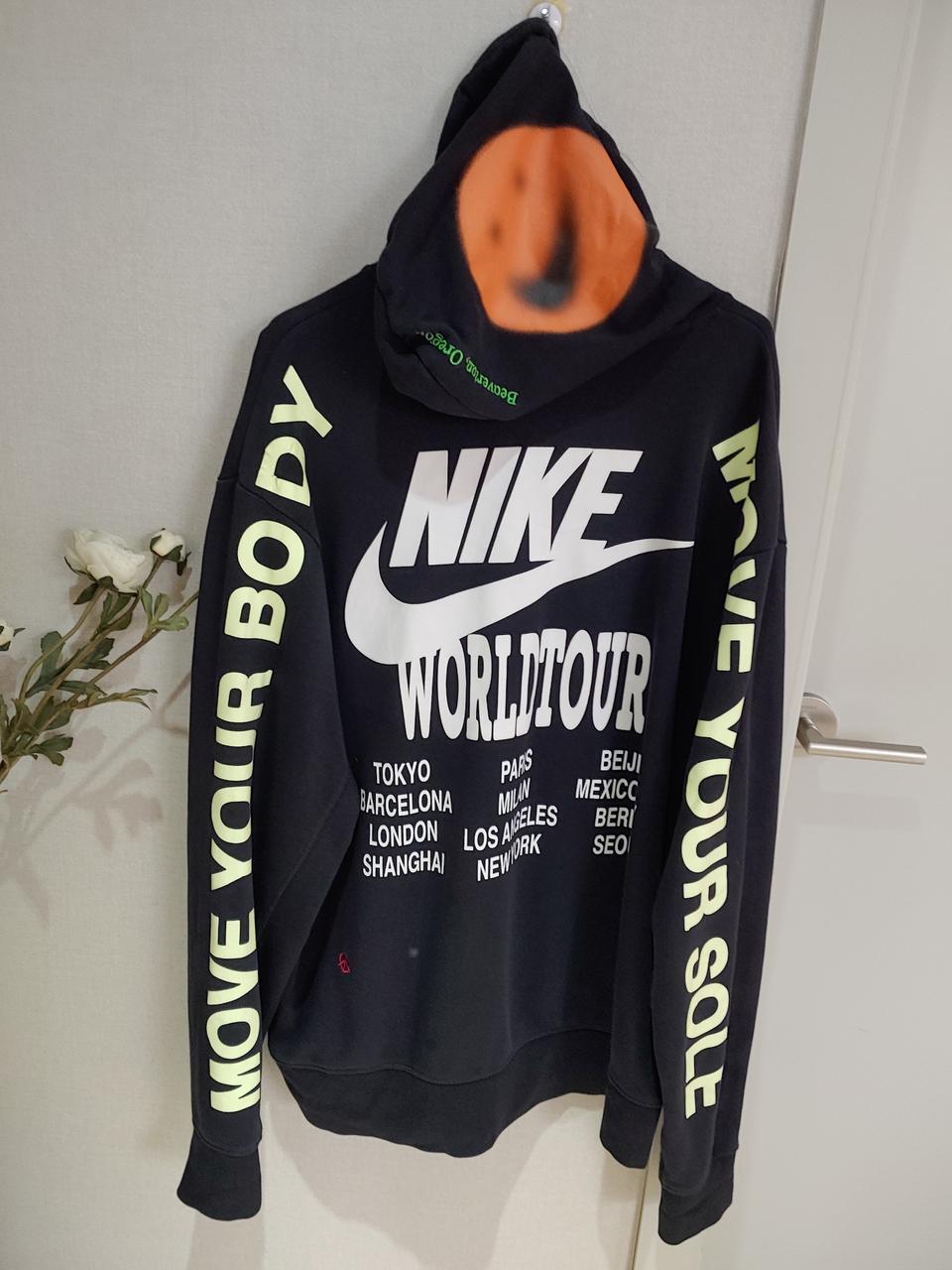 나이키 World Tour 시리즈 사이즈 M  100