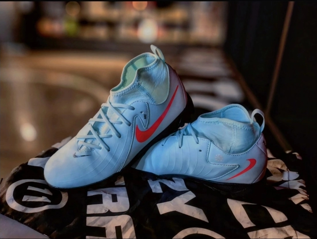 여성만] 나이키 TF 풋살화 스카이블루 [10월3일까지구매가능]