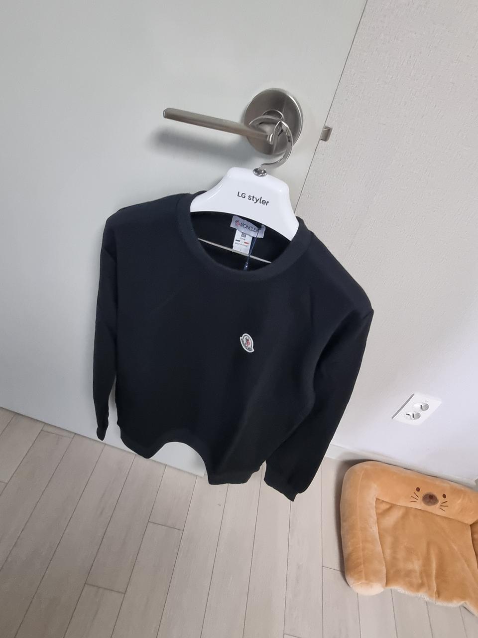 몽클레어맨투맨