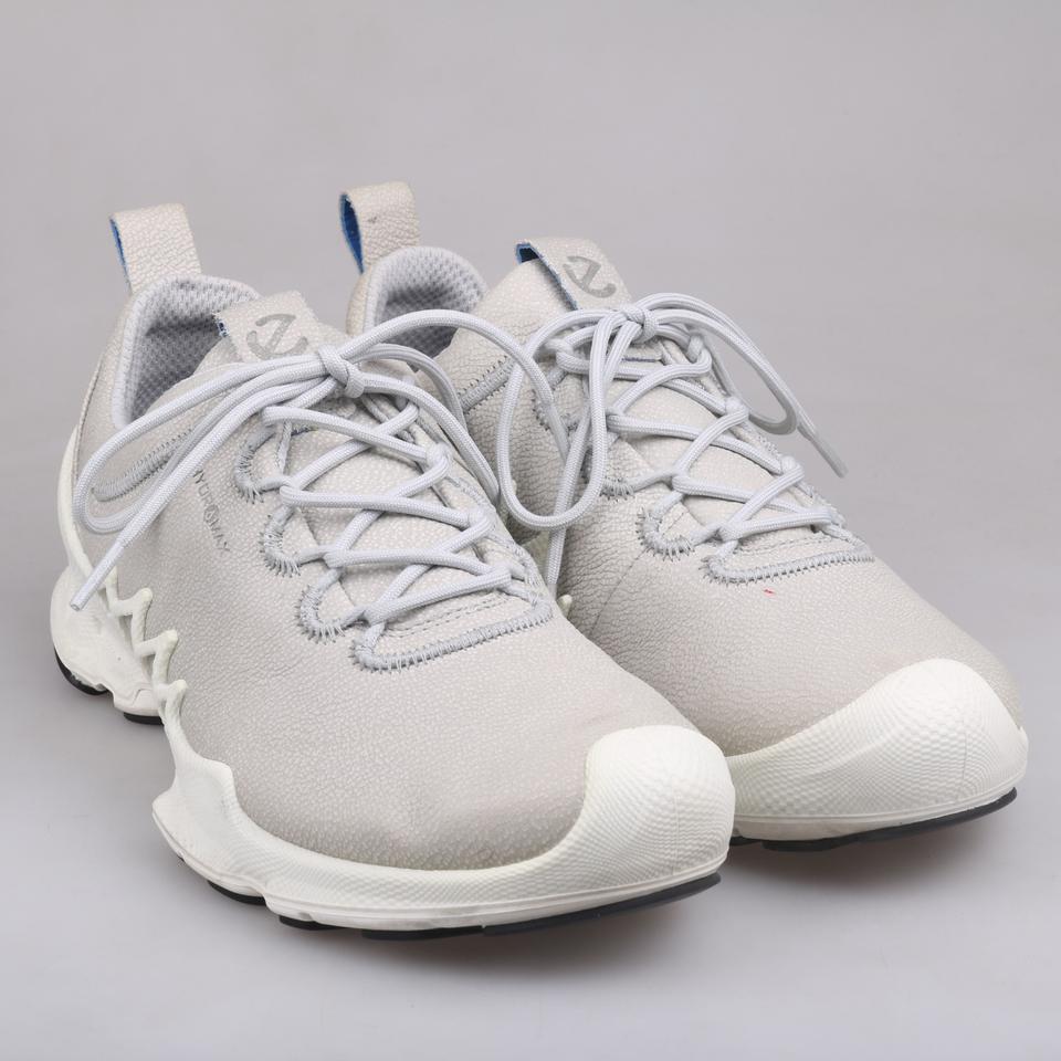 에코 바이옴 에이이엑스  스니커즈 판매합니다.(40)251001