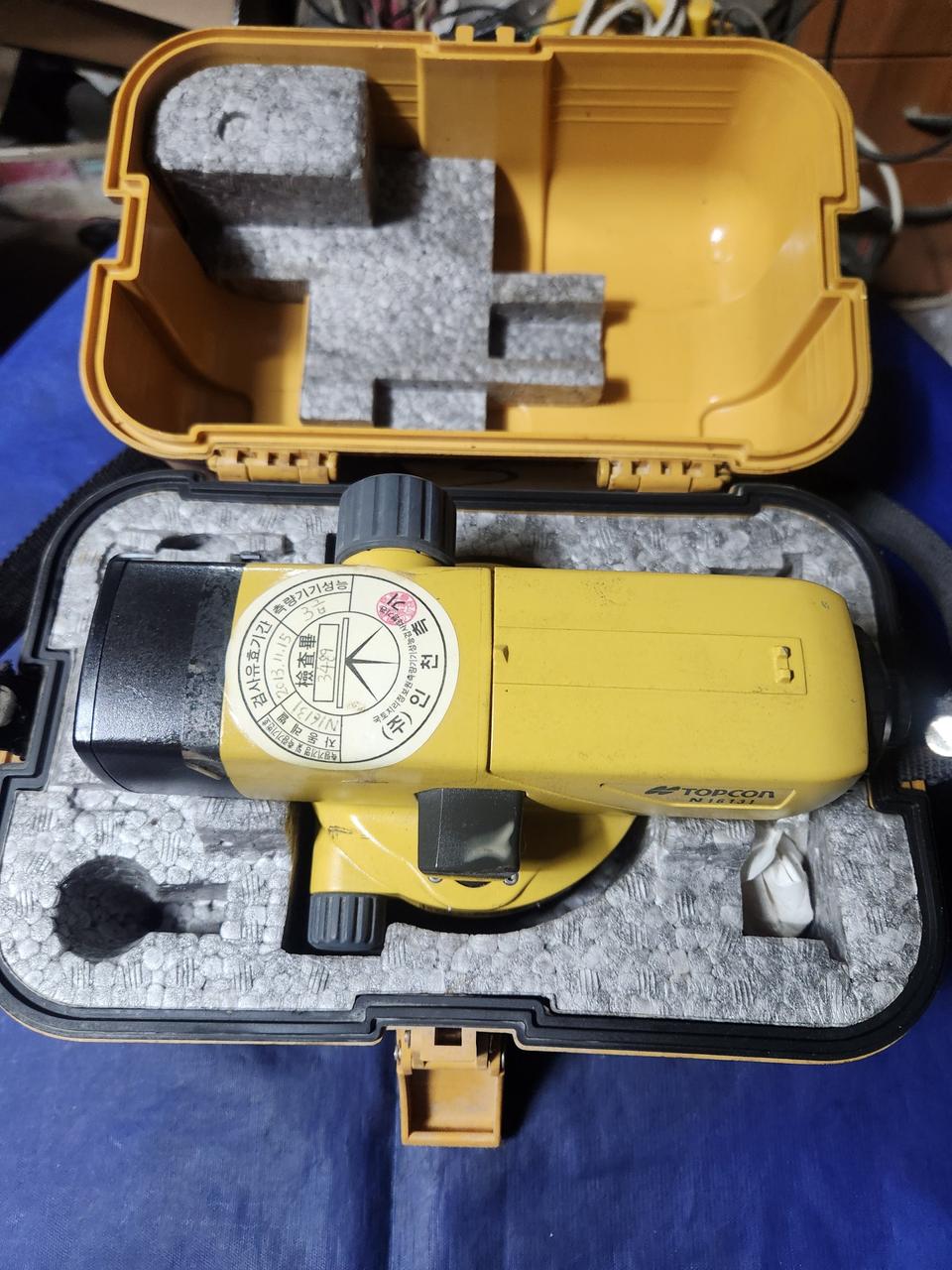 탑콘 오토레벨기 AT-B4 팝니다