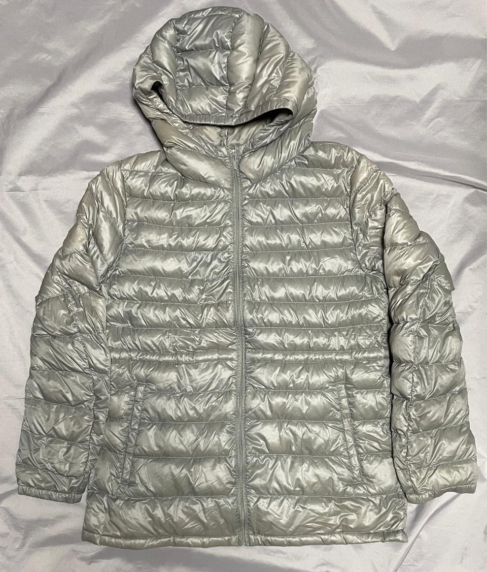 유니클로 울트라 라이트 후드 경량패딩 여성L