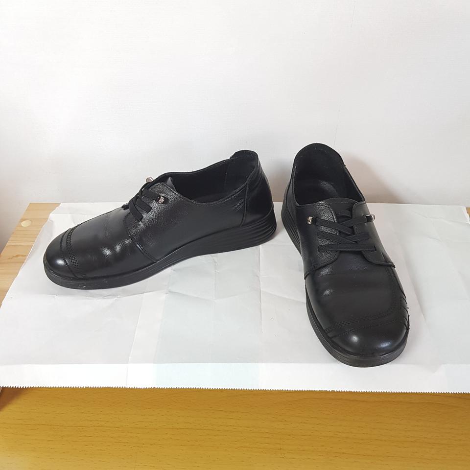 여성 부드러운 리얼가죽 천연가죽 신발 단화 로퍼 블랙 검정 230사이즈