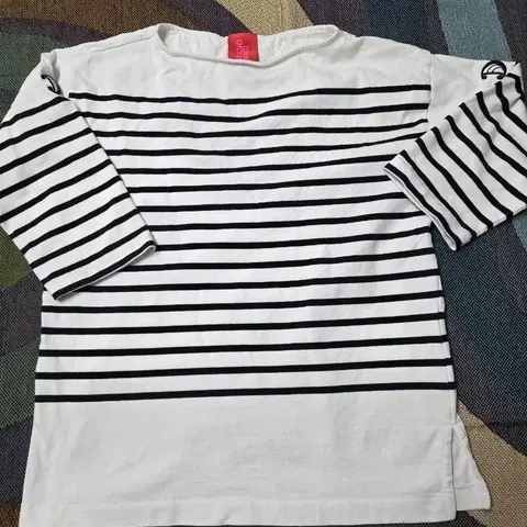 LUCKY CHOUETTE 스트라이프 티셔츠(FREE)